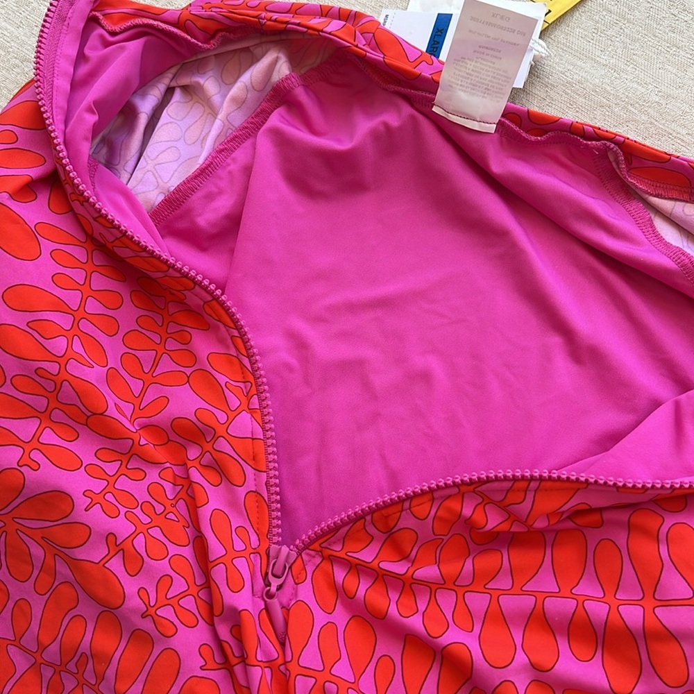 TRINA TURK Trellis Paddle long sleeve one piece swimsuit pink - Picture 16 of 16